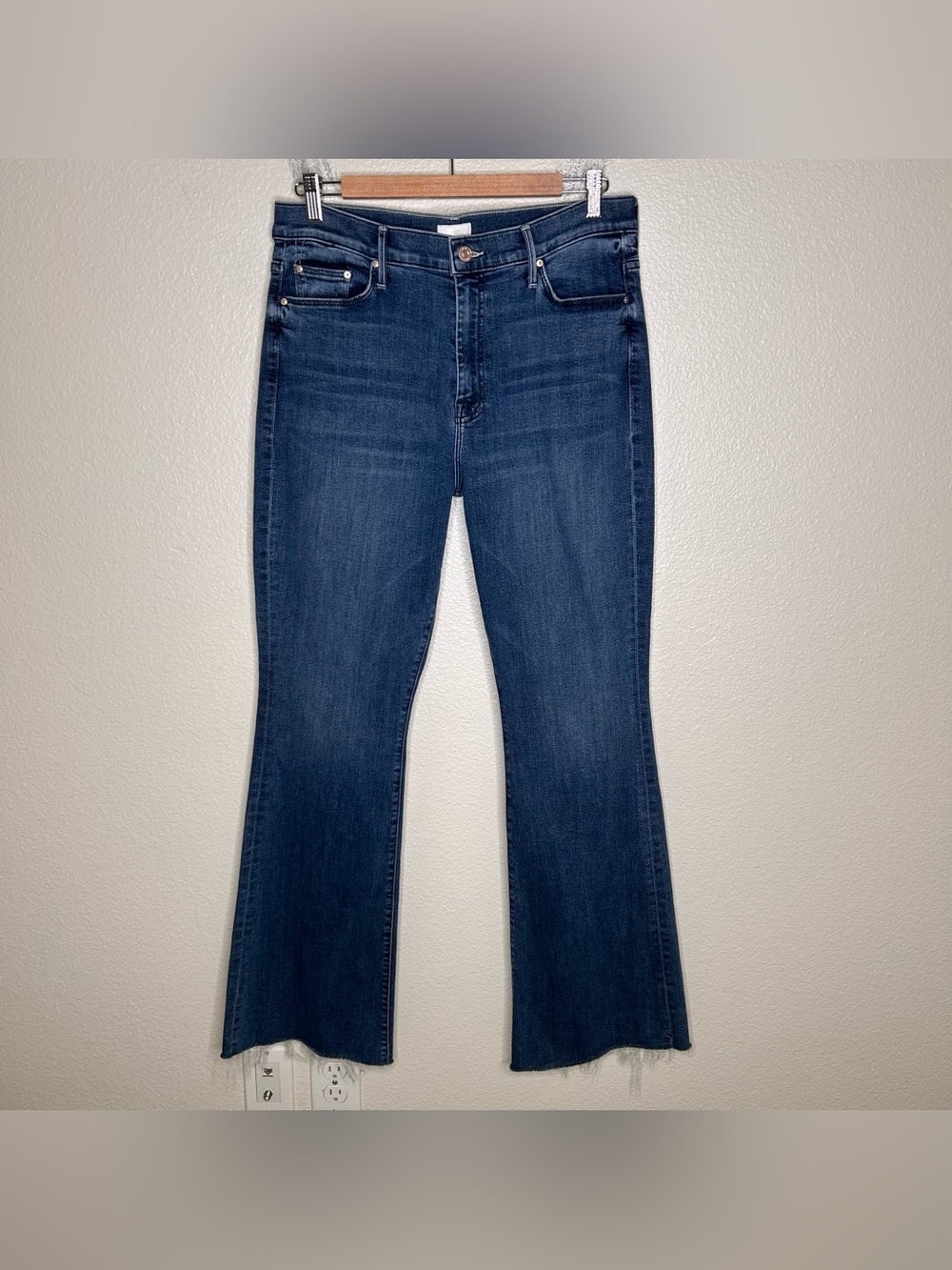 Mother The Weekender Fray jeans Going The Extra Mile 33